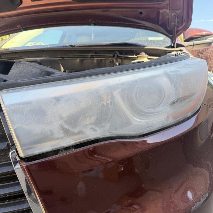 Oxidized headlight before restoration